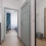 Nowoczesny Apartament W Krakowie Z Klimatyzowanym Salonem Dwa Miejsca Postojowe By Noclegi Renters