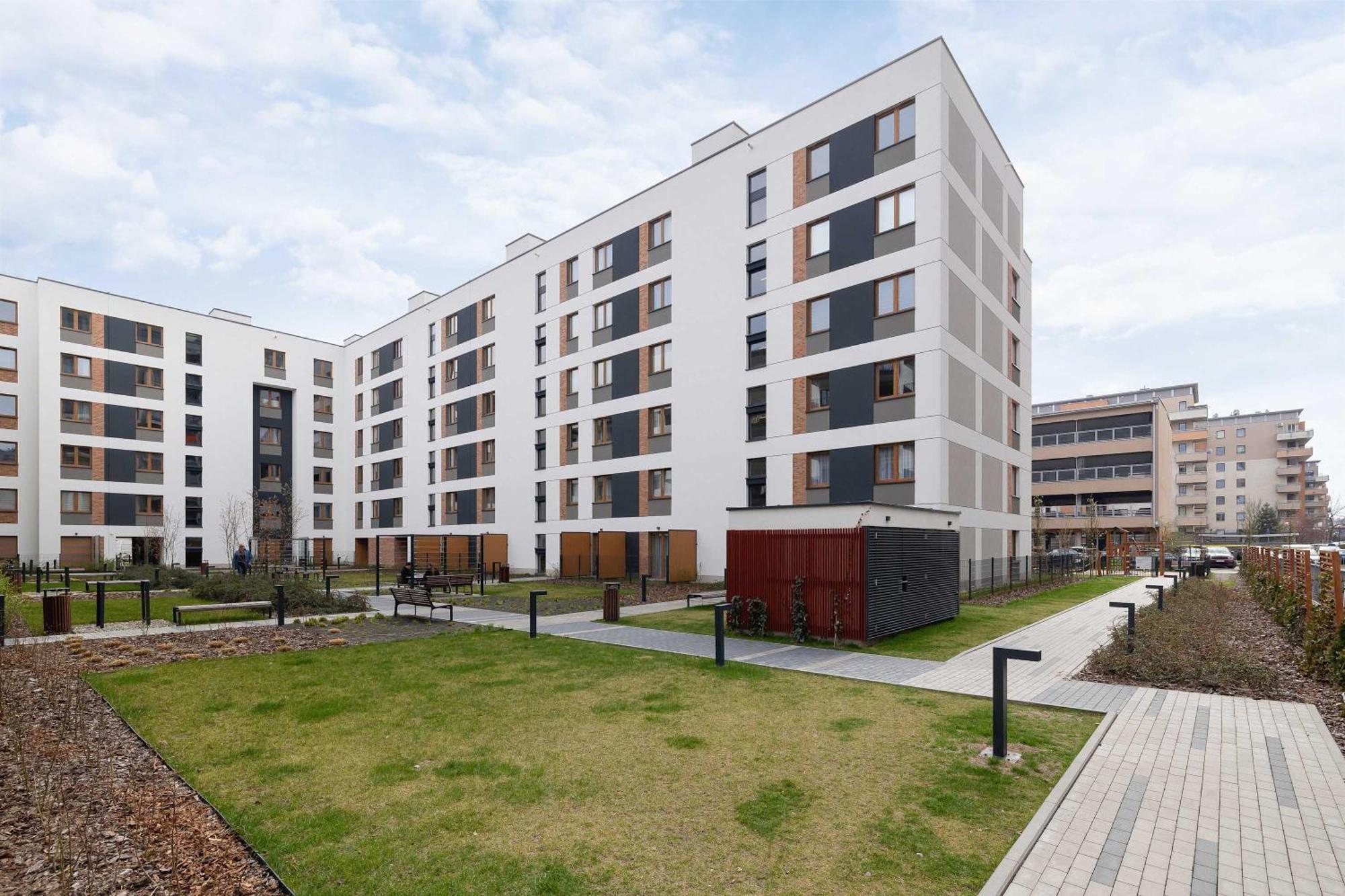 Nowoczesny W Krakowie Z Klimatyzowanym Salonem Dwa Miejsca Postojowe By Renters Krakow