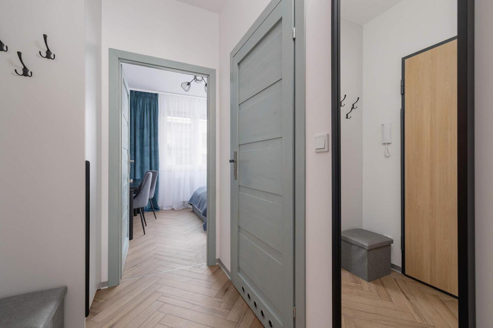 Nowoczesny W Krakowie Z Klimatyzowanym Salonem Dwa Miejsca Postojowe By Renters * Krakow